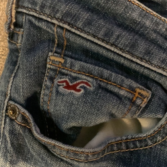 Hollister Jeans, Size 5 - Picture 4 of 9